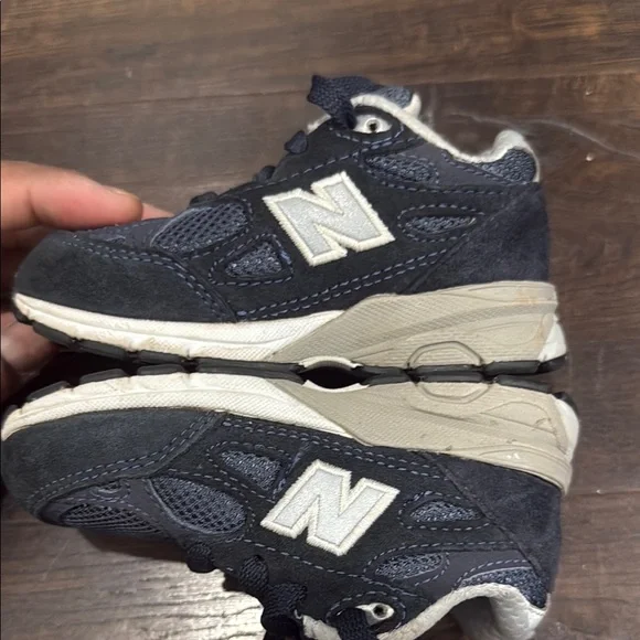New Balance Kids Sneakers - Navy and Gray - Picture 6 of 8